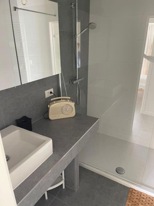 Recent En Lichtrijk Duplex-Appartement Te เวนดาเนอ ภายนอก รูปภาพ
